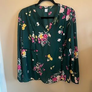 Old Navy Women’s Long Sleeve Floral Blouse, NWT